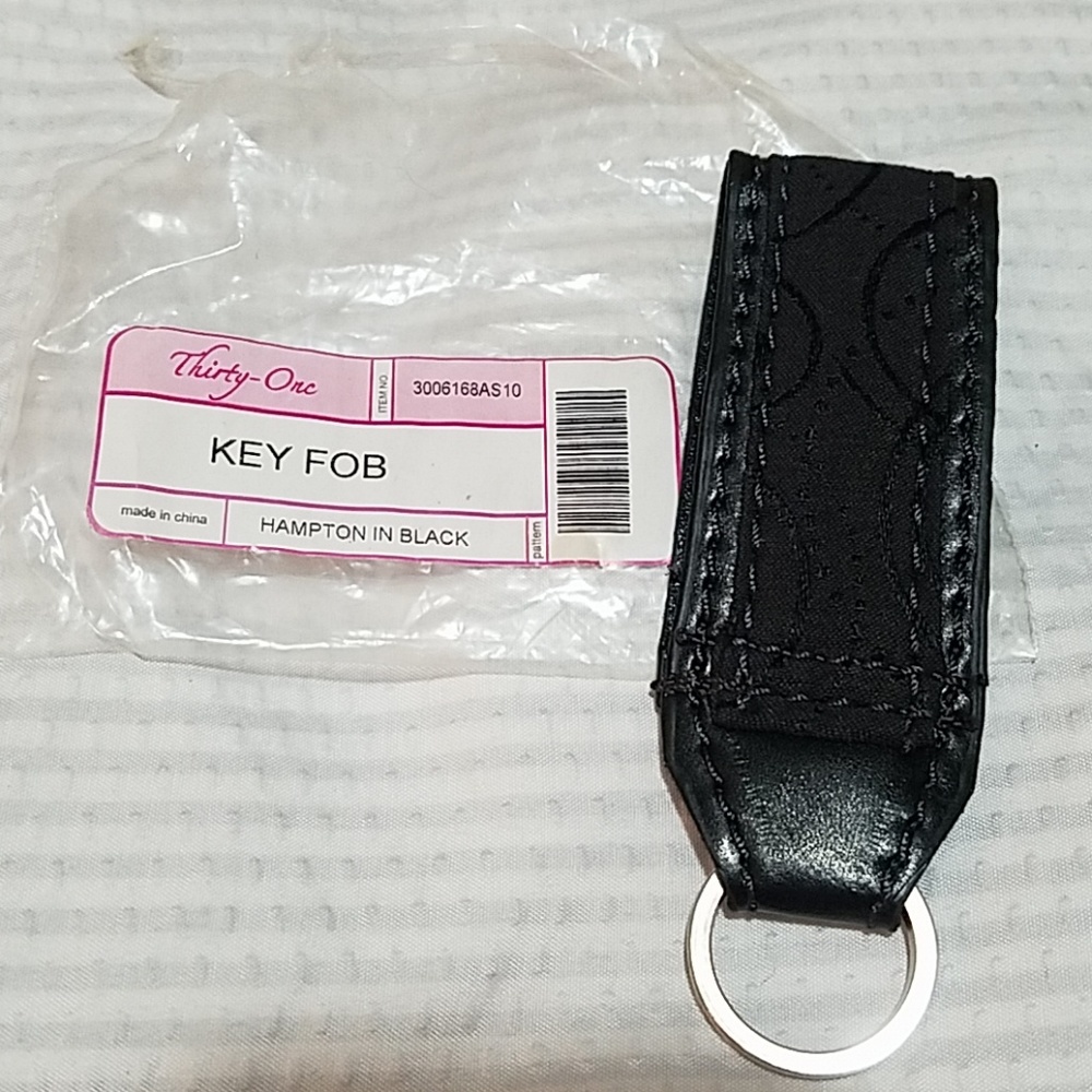 Thirty-one  key Hampton in black Nwt